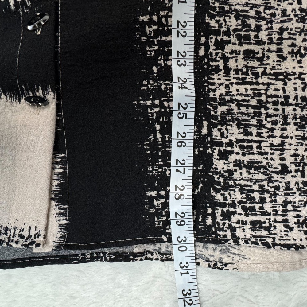 Habitat Women's Medium Lagenlook Tunic Top Black Beige Abstract Button Shirt EUC - Picture 10 of 12